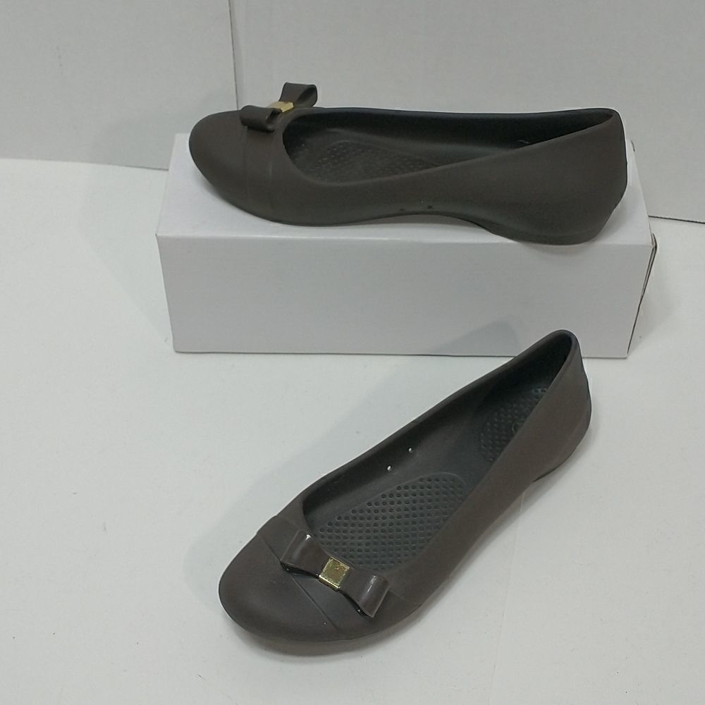 Crocs Women's 7 Brown Gianna Bow Ballet Flats